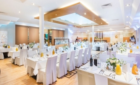 Sala weselna - Sale weselne - Radisson Blu Hotel - 5ab28635ada4fzdjecieprezentacjiradissonbluhotelkrakow.jpg - www.SalaDlaCiebie.com Sale weselne w Radisson Blu Hotel, Kraków