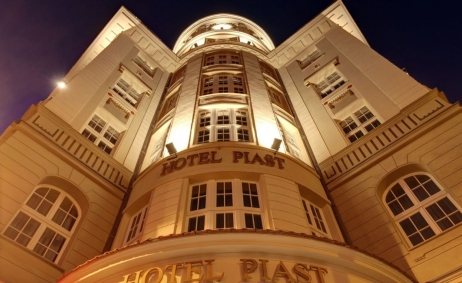 Sala weselna - Sale weselne - Hotel Piast - 5f4e71d44e0e4piasthotel11920x1080c1357x763.jpg - www.SalaDlaCiebie.com Sale weselne w Hotel Piast, Wrocław